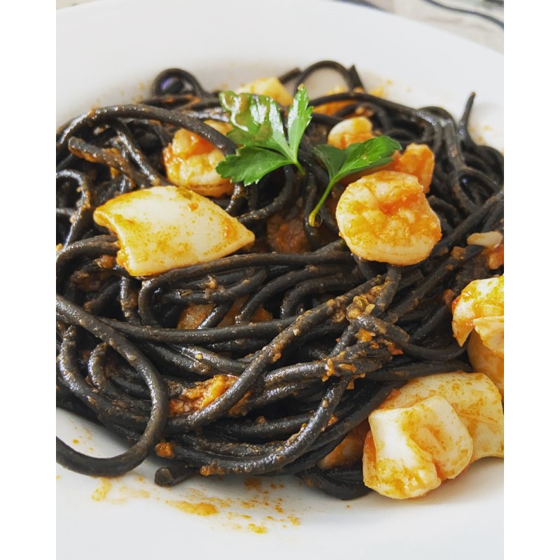 Spaguettis negros con sepia